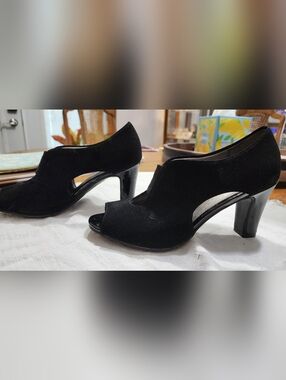 Life Stride Black Suede Open-Toe Cutout Heels